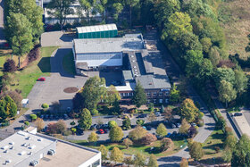 Flygfoto över ABUS Kransysteme GmbH:s område i Marienheide för utveckling