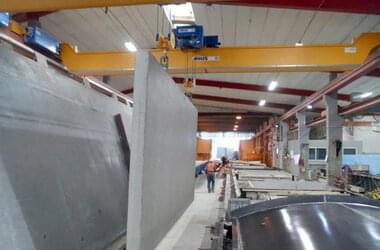 ABUS rullande kranar för intern transport av betongkomponenter