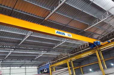 ABUS enkelbågsbrokran med 6,3 tons lyftkapacitet hos företaget Sidersul i Brasilien