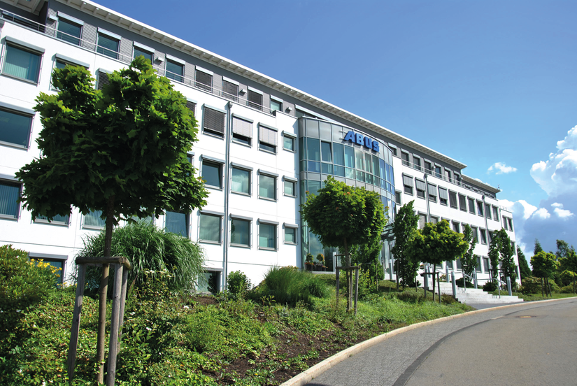 Framsidan av huvudkontoret ABUS Kransysteme GmbH i Lantenbach 